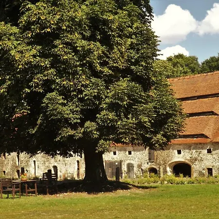 Farm stay Country Estate *